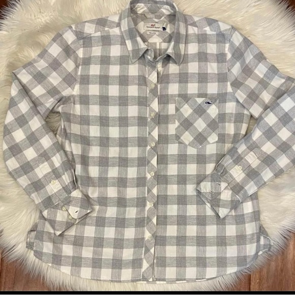 Women's Vineyard Vines top - Picture 1 of 5